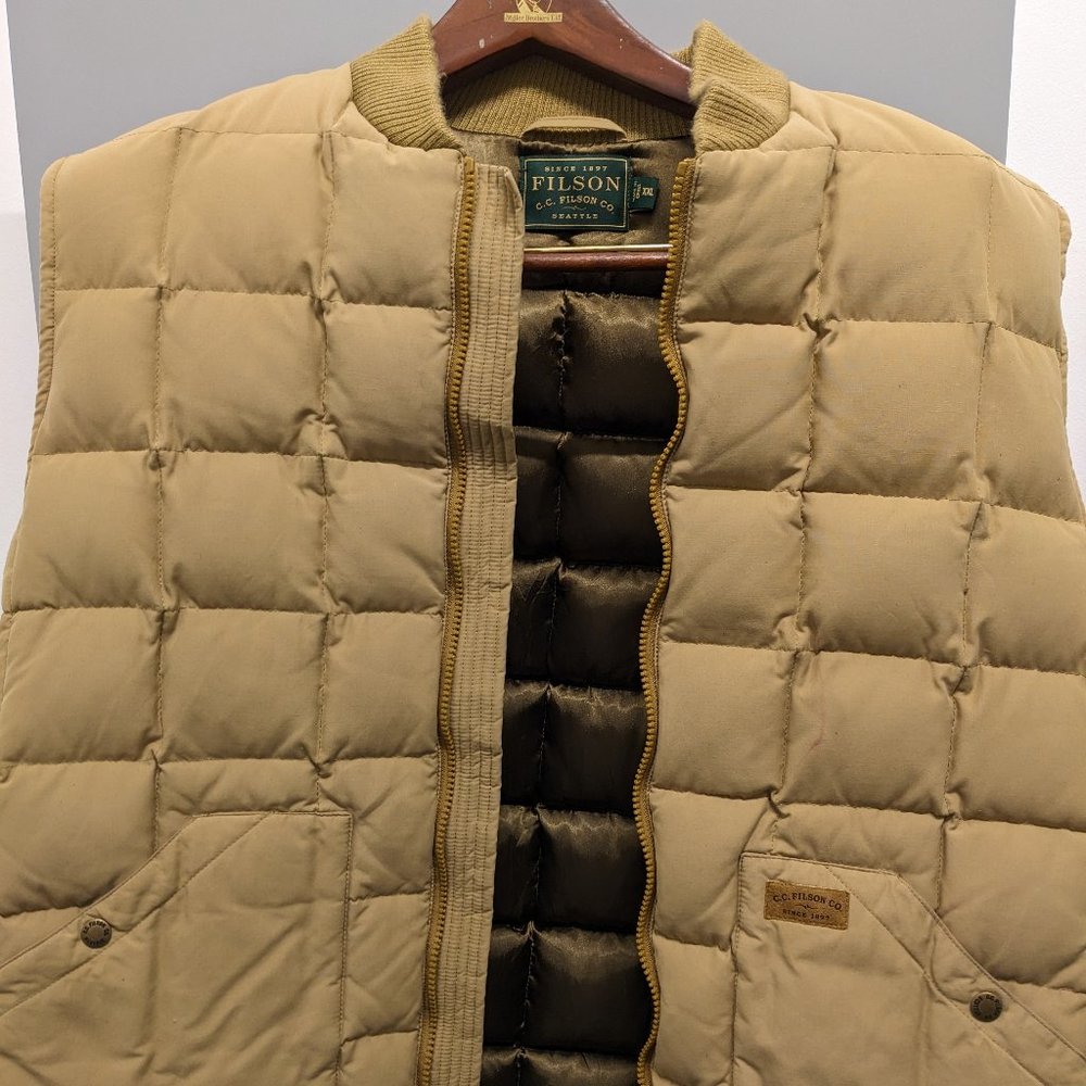Filson mens down quilted vest size XXL